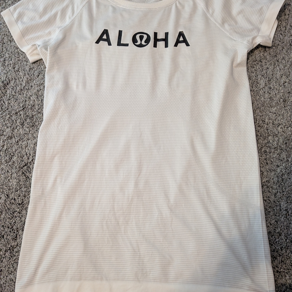 lululemon athletica White Short Sleeve Tee